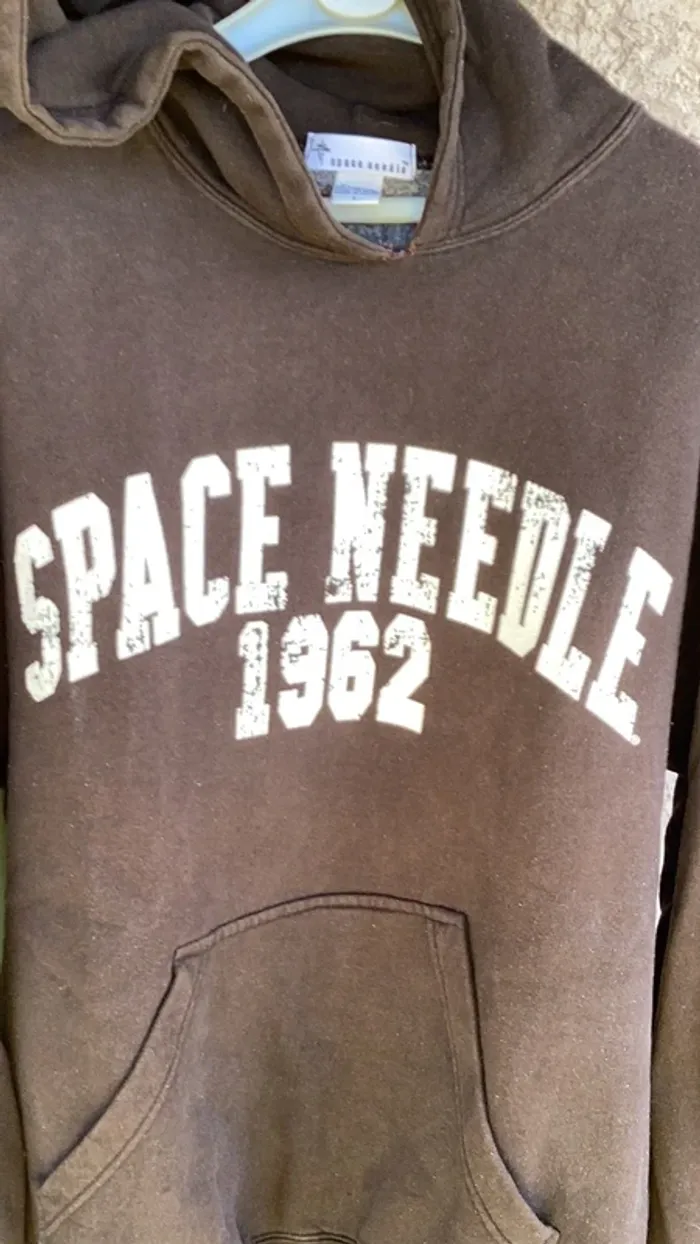 Sweat-shirt à capuche américain authentique Space Needle - photo numéro 2