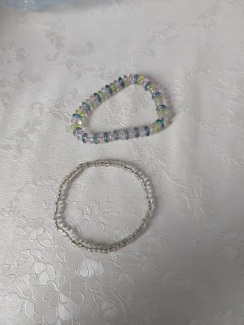 Lot 2 bracelets en perles