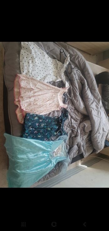 Le lots de 3 robes kiabi 6ans