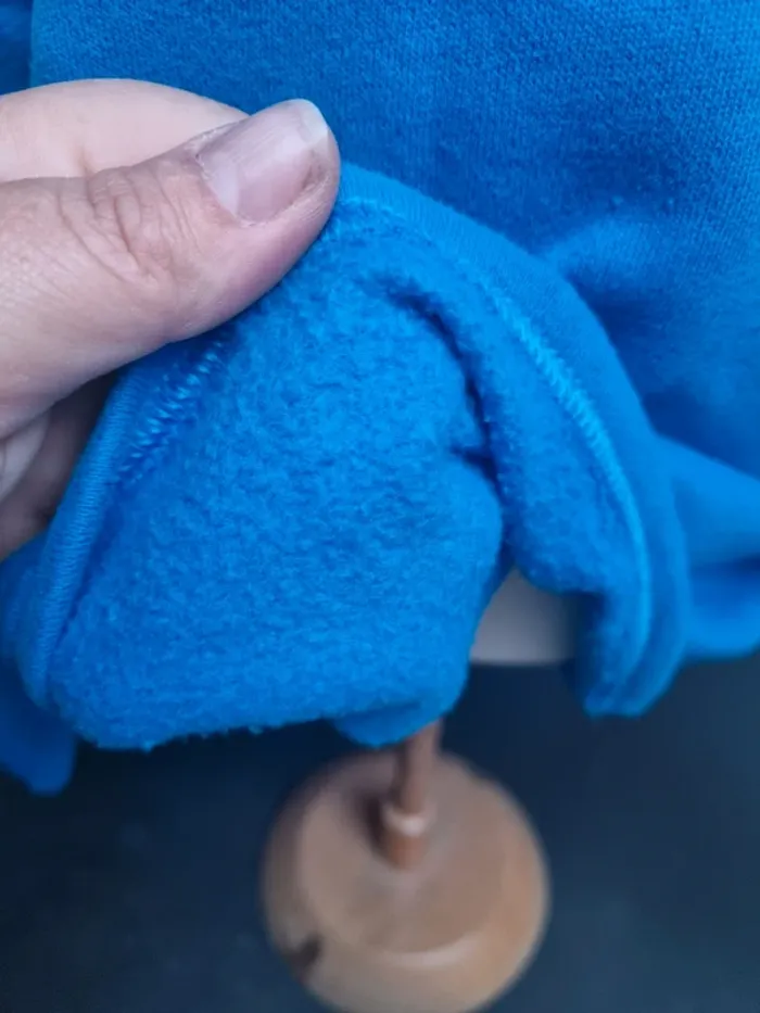 Pull bleu bien chaud - photo numéro 2