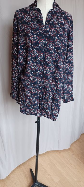 Très jolie chemise manches longues femme T 48