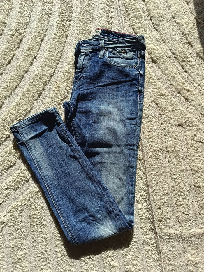 Tommy Hilfiger