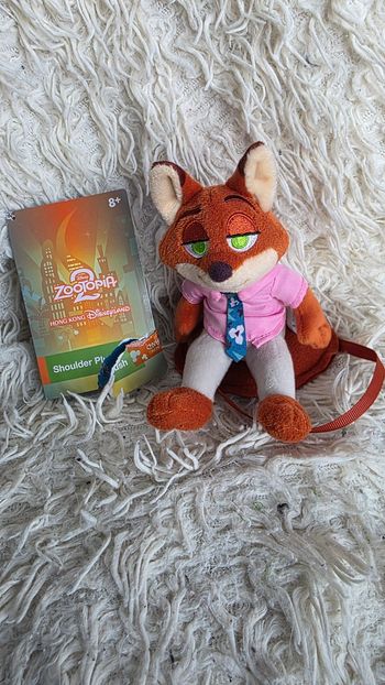 Peluche d'épaule disney aimanté nick zootopie hong kong - disneyland paris - disney store
