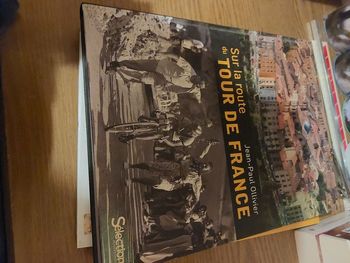 Livre de  jean Paul  Olivier  sur la route du tour de france 