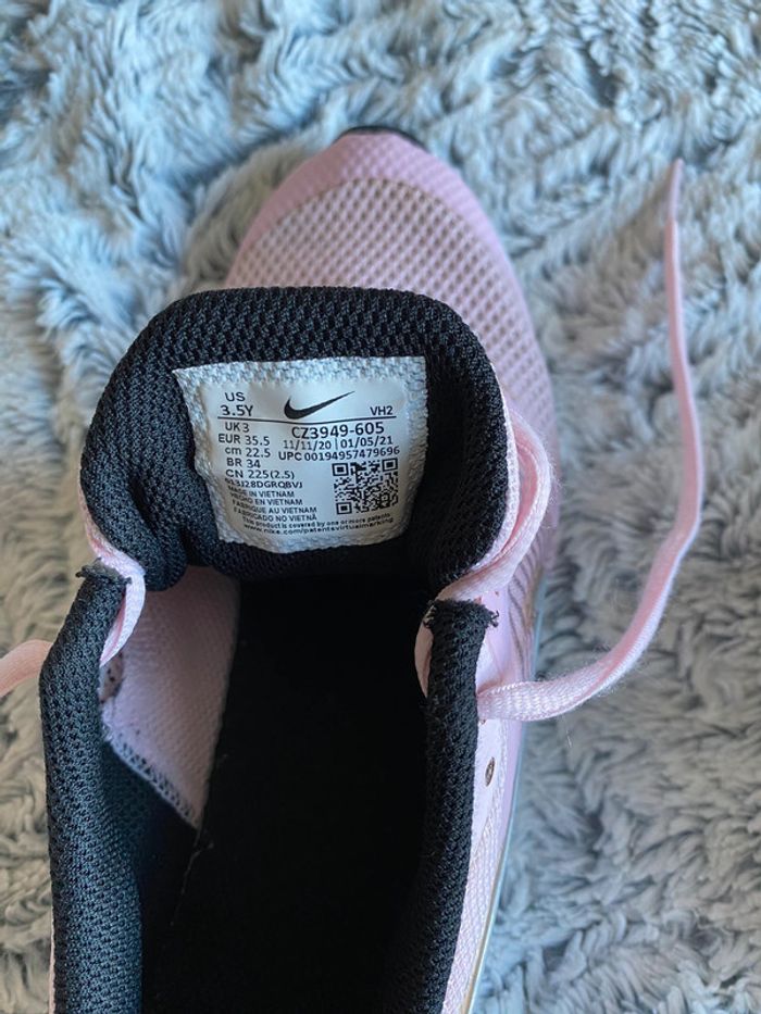 Chaussures Nike rose - photo numéro 4