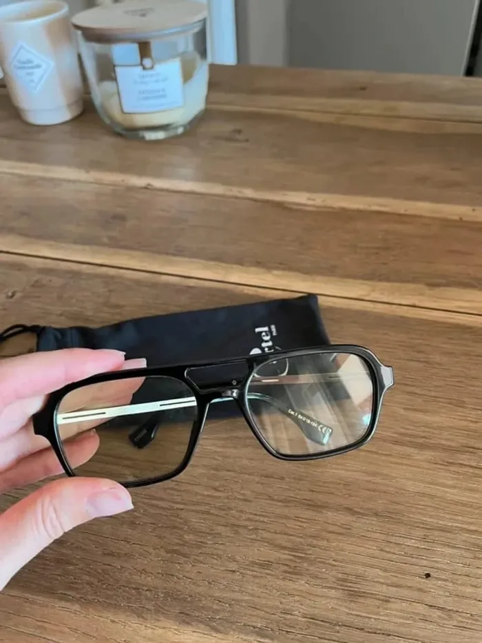 Paire de lunettes de soleil/lunettes teintées originales - photo numéro 2