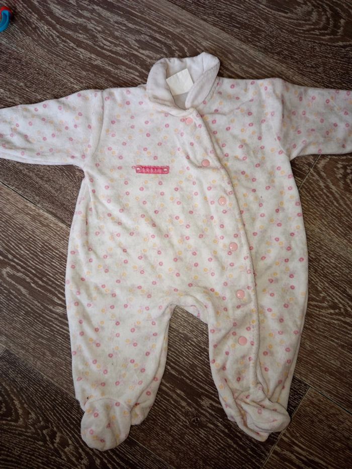 Pyjama blanc fleurs 3 mois
