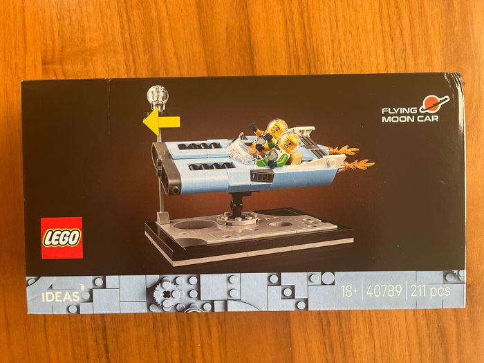 Lego Ideas 40789 - La voiture lunaire volante (Neuf et scellé) - photo numéro 3