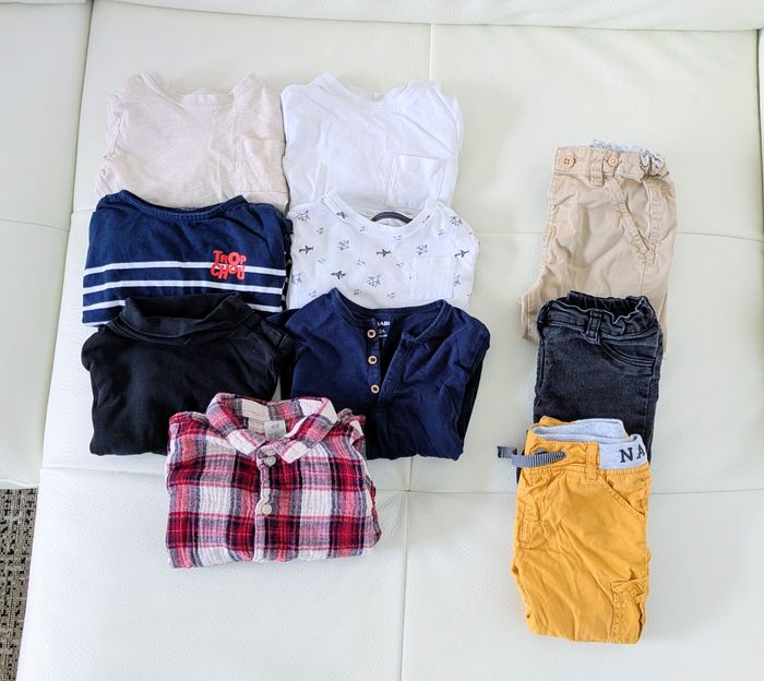 Lot de vêtements 24 mois