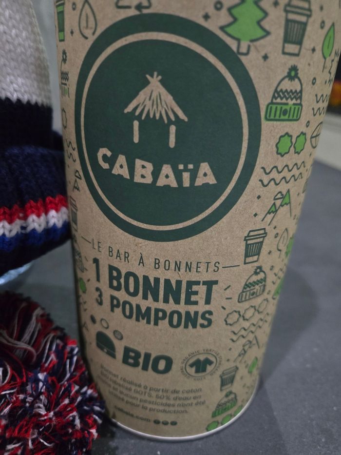 Cabaïa bonnet doublé adulte chaud avec 3 pompons dans sa boîte - photo numéro 5