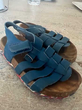 Sandales taille 28