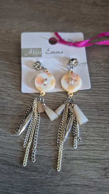 Boucle d'oreille fantaisie