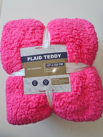 Plaid Teddy ultra doux rose fluo - effet cocooning