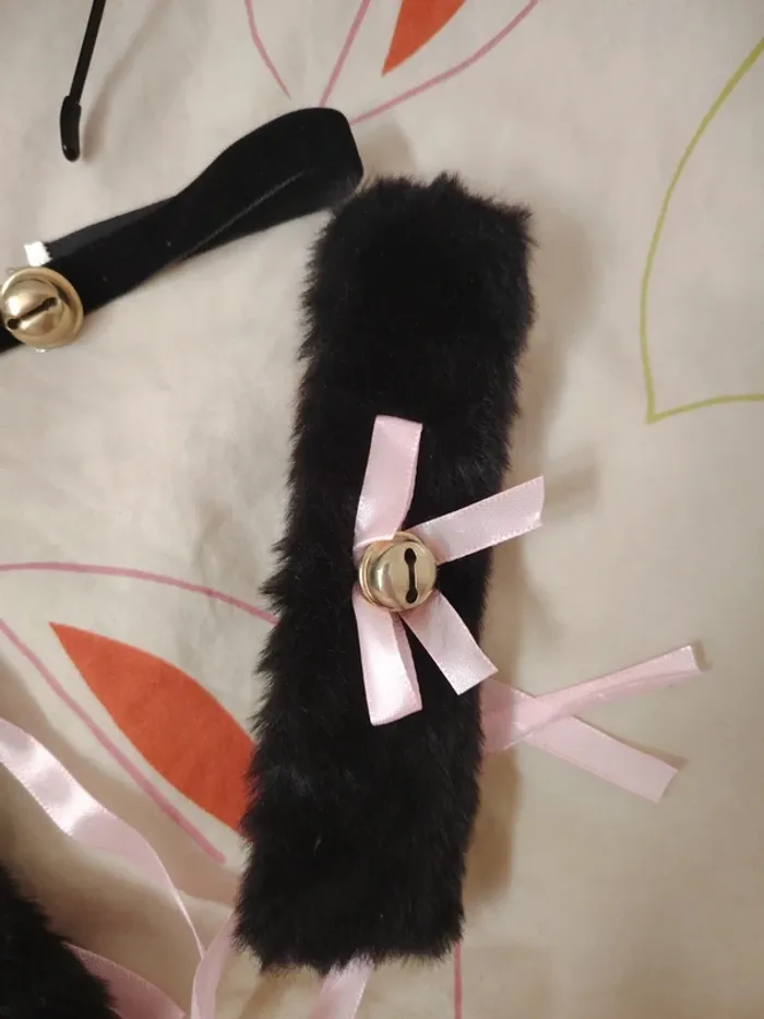 Déguisement cosplay sexy chat avec clochettes - photo numéro 3