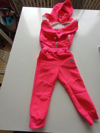 Ensemble jogging et veste chicaprie 18 mois