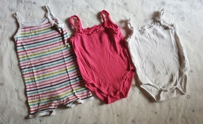 Lot de bodies débardeur fille 9 mois