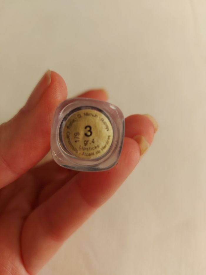 Rouge à lèvres à paillettes - photo numéro 5