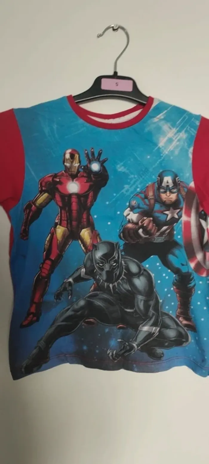 **Ensemble Short et T-shirt Enfant Avengers - Style Super Héros** - photo numéro 3