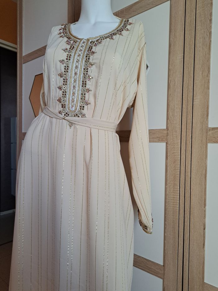Caftan robe de soirées neuf - photo numéro 3