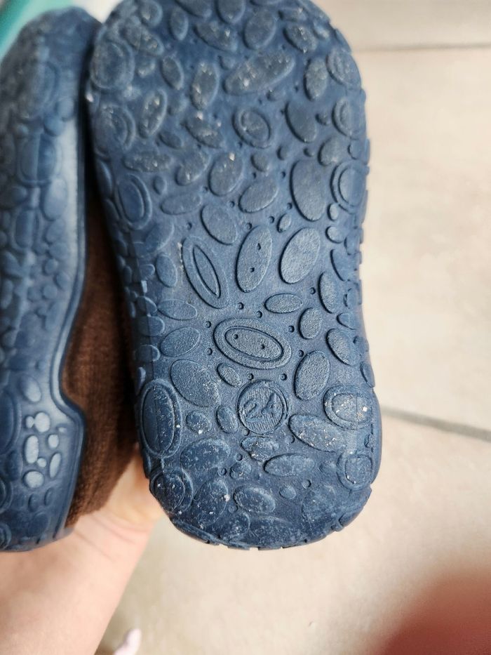 Chaussons pointure 24 - photo numéro 4