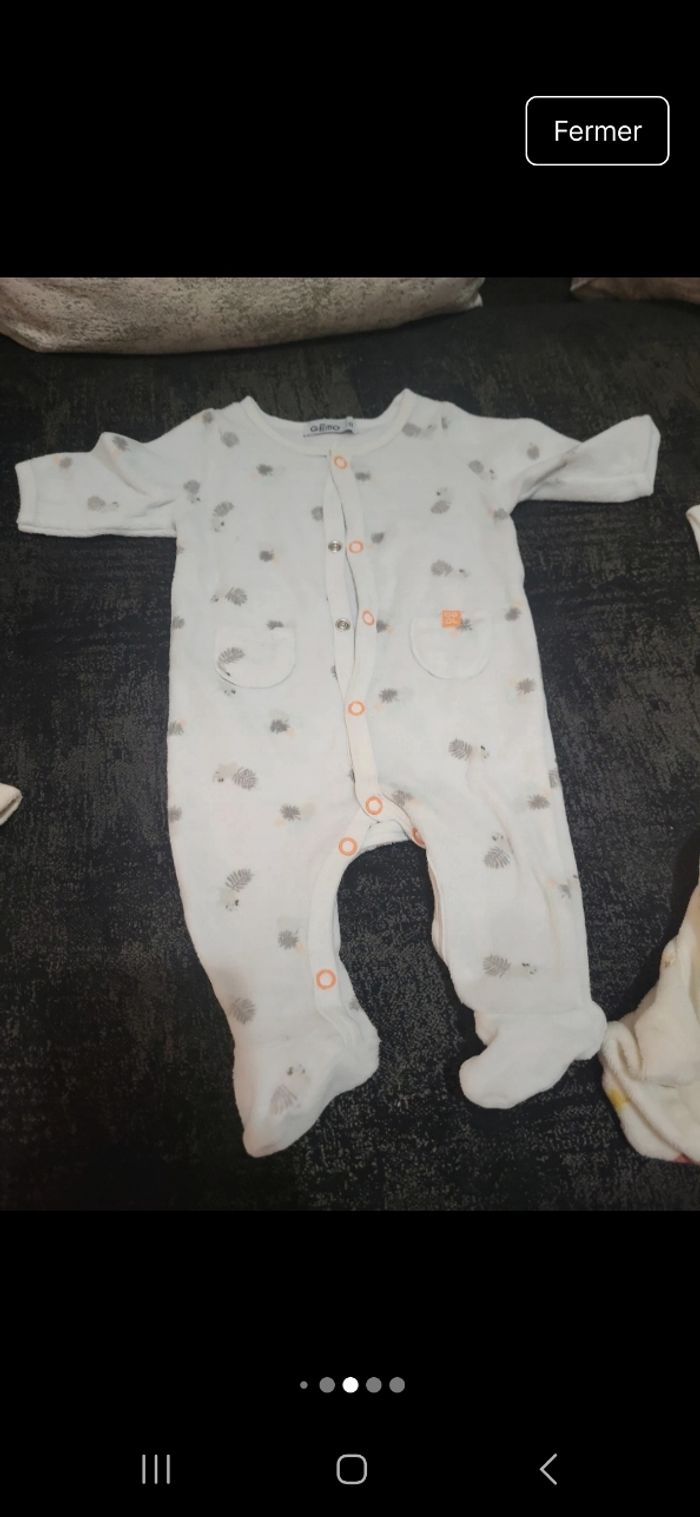 Lot de 6 pyjamas Taille 1 mois - photo numéro 7