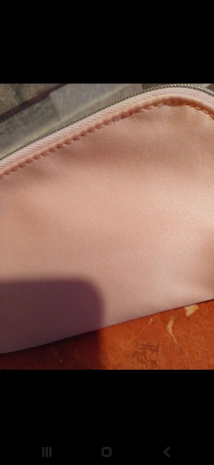 Trousse de maquillage Clarins - photo numéro 4