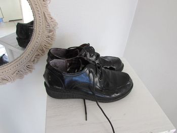 Chaussures derbies vernies