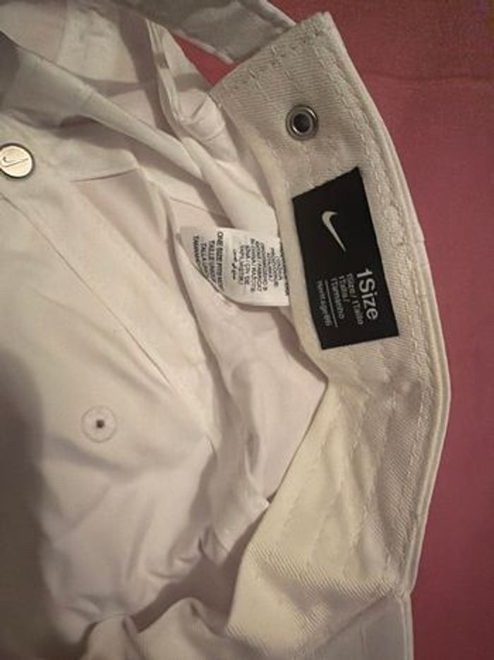 Casquette blanche Nike - photo numéro 2