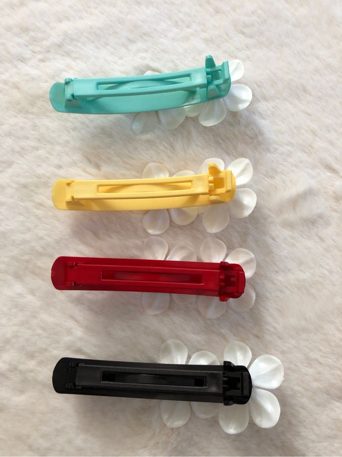 Lot 4  pinces cheveux vintage - photo numéro 2