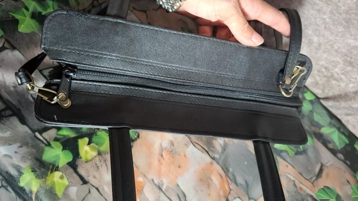Sac à main bandoulière élégant nombreux rangement - photo numéro 9