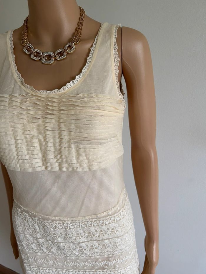 Robe jaune beige avec dentelle Massimo Dutti taille S jamais portée - photo numéro 6