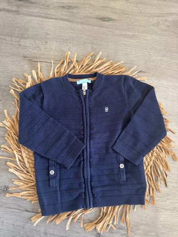 Gilet okaidi neuf 23 mois