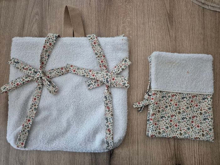 Sac a dos et protège carnet - photo numéro 2