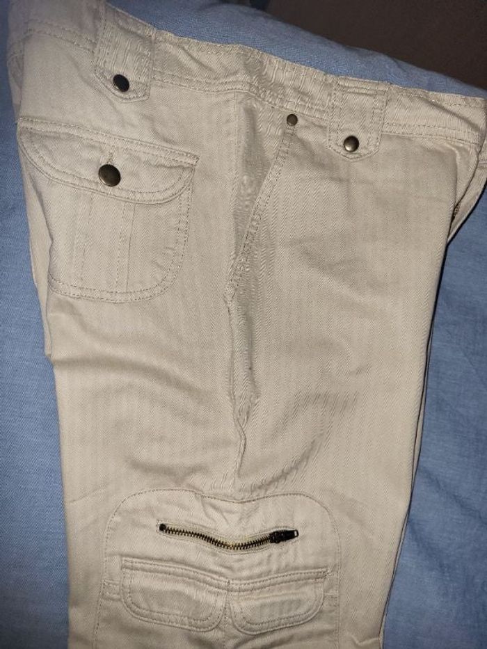 pantacourt beige t 42 ,