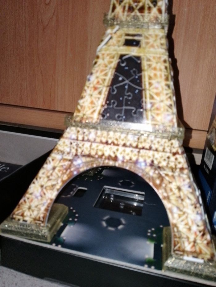 Puzzle 3D lumineux La Tour Eiffel Paris TBE
Ravensburger
Night édition - photo numéro 3