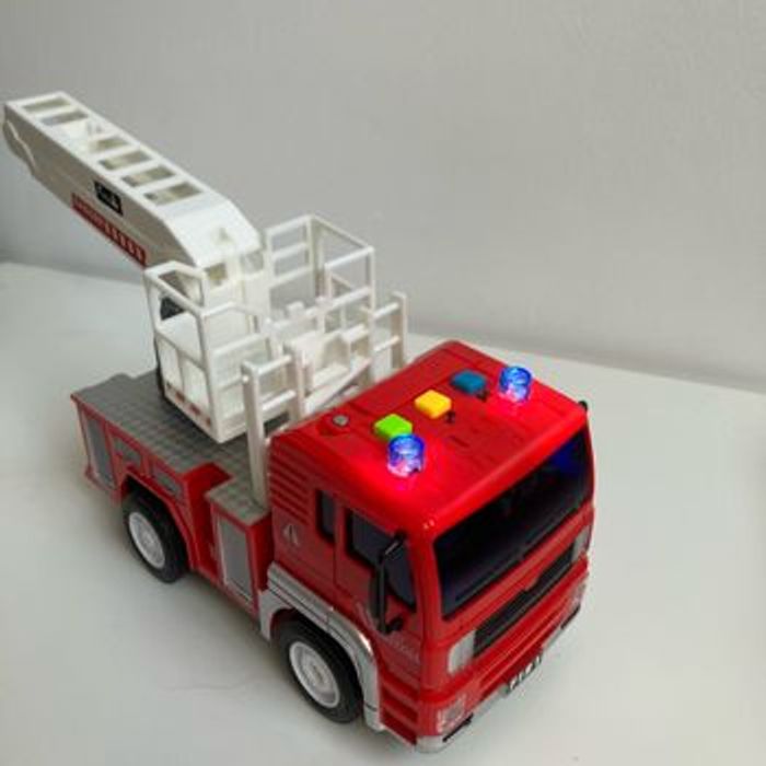 Camion pompier - photo numéro 3