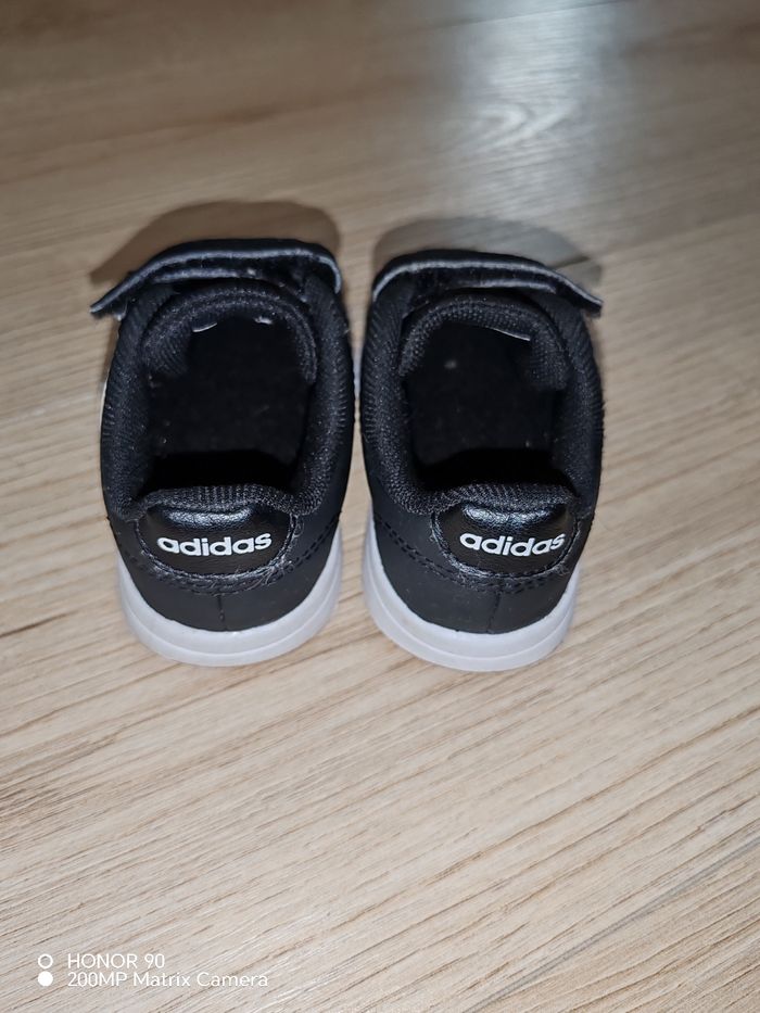 Basket adidas - photo numéro 3