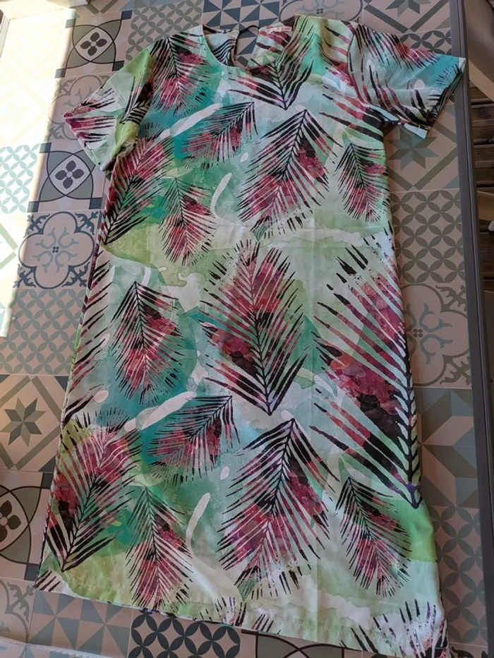 Robe fluide courte L vert et rouge