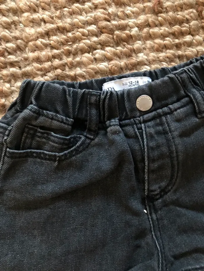 Short noir en jean Zara - photo numéro 3