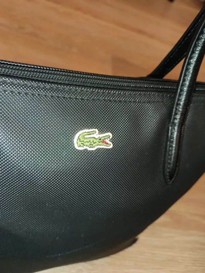 Magnifique sac Lacoste authentique noir l12 l12 petit format - photo numéro 7