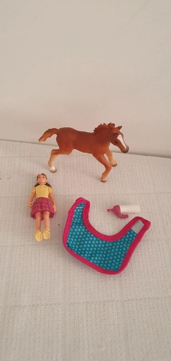 Schleich 42361 Poulain petite gille couverture et biberon