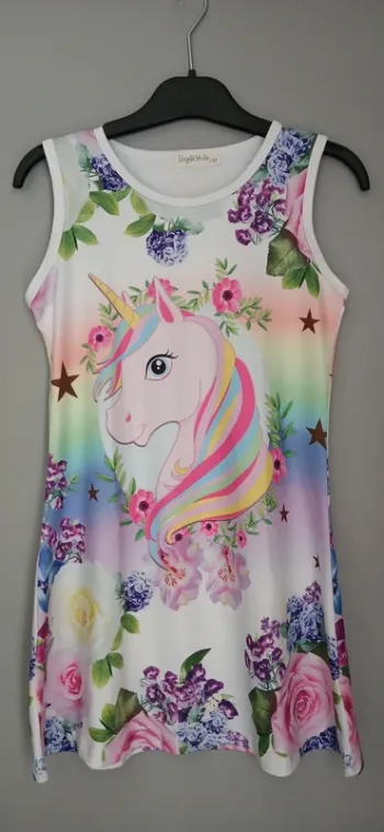 Robe licorne et fleurs 7 ans
