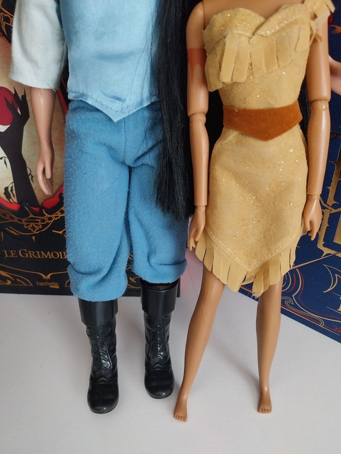 Deux Poupées John Smith et Pocahontas Disney Classic Disney Store - photo numéro 3