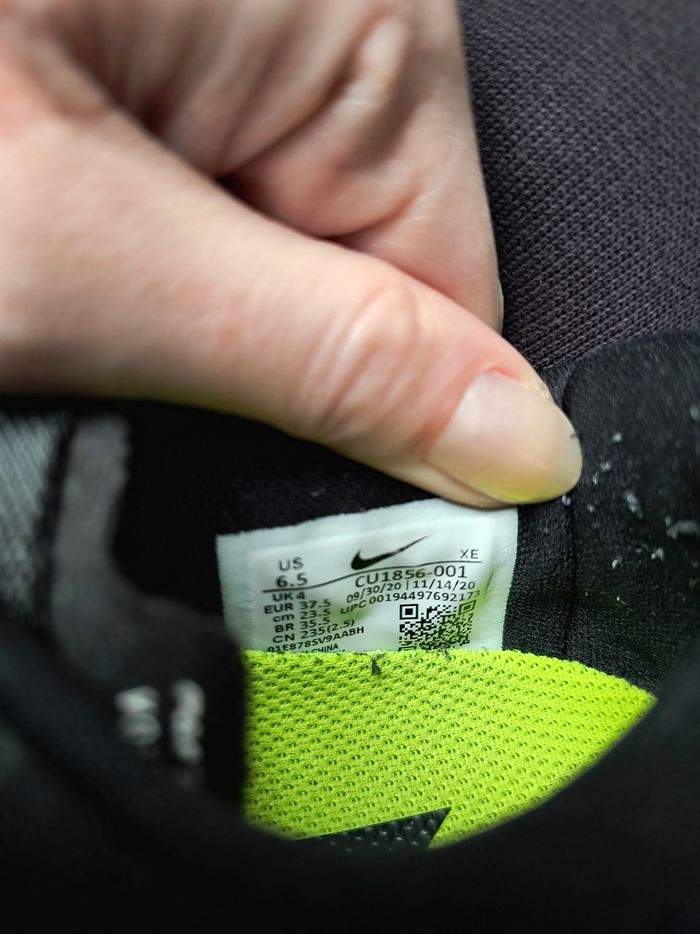 Baskets Nike Vomero 15 pointure 37,5 - photo numéro 9