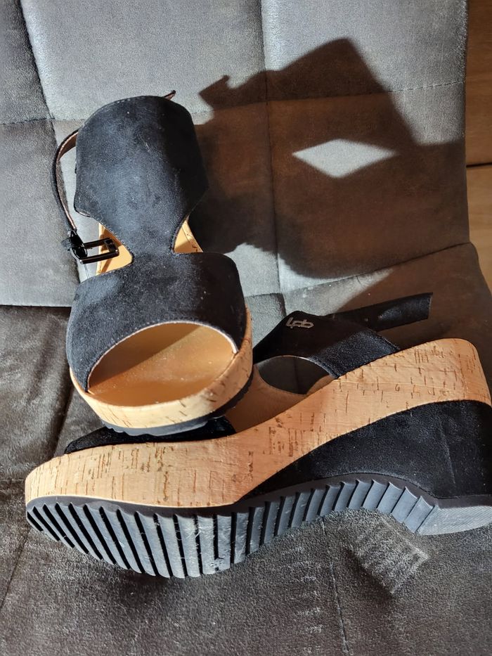 Sandales compensées noir LES PETITES BOMBES - photo numéro 3