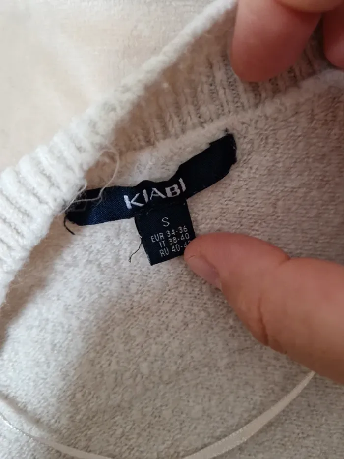 Pull pompon beige kiabi taille s - photo numéro 4