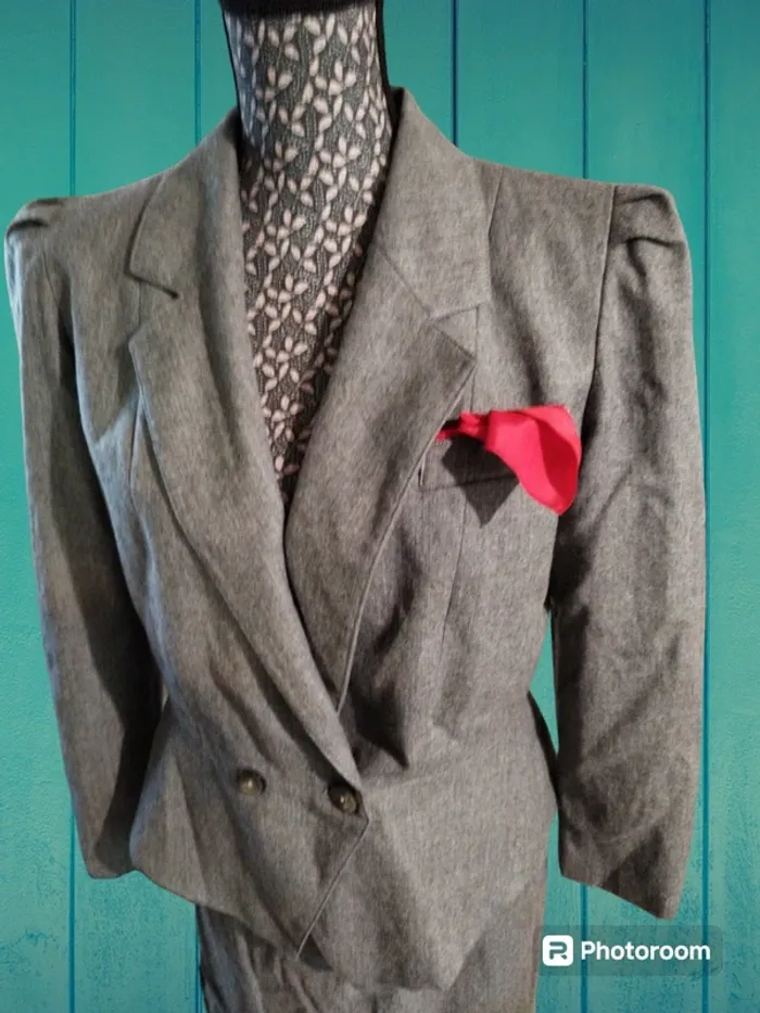 Ensemble veste et jupe - photo numéro 2