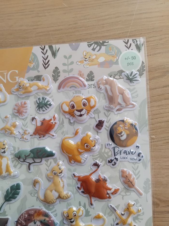 Autocollant  roi lion - photo numéro 2