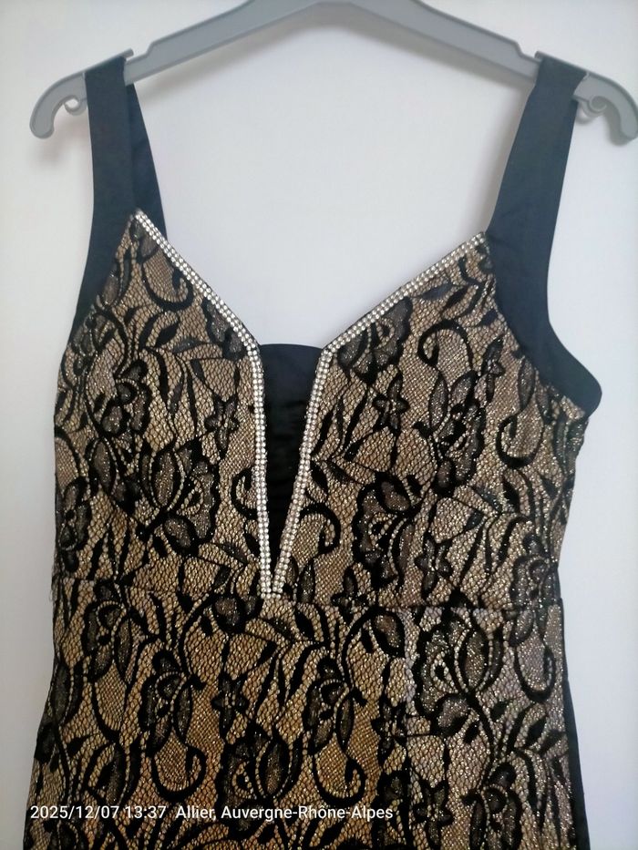 Robe noire à paillettes - photo numéro 2