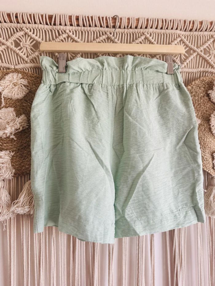 Short vert d'eau taille 36 - photo numéro 3